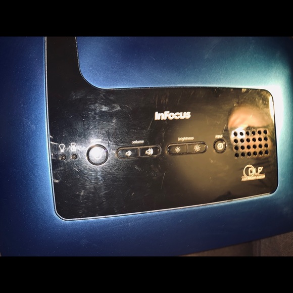 InFocus DLP gaming projector. RARE!!! - Picture 5 of 8